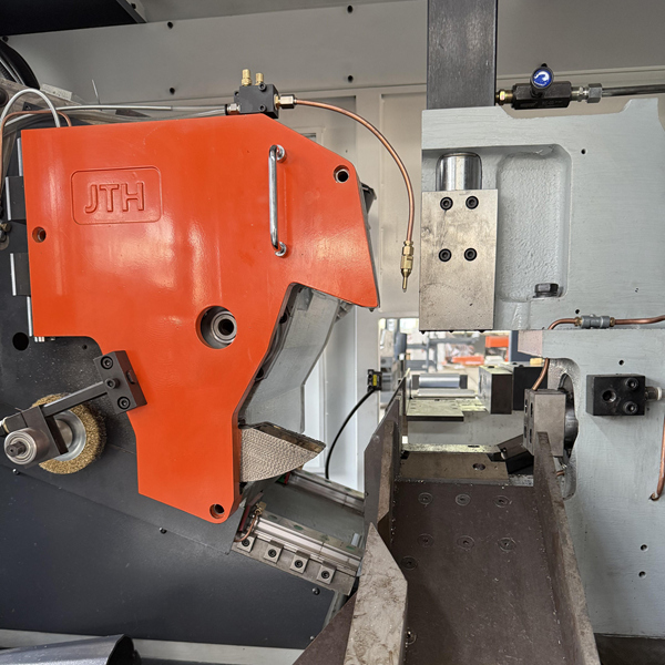 全自动高速圆锯机正面上料