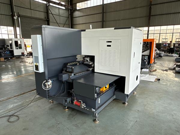 数控圆锯机左后侧