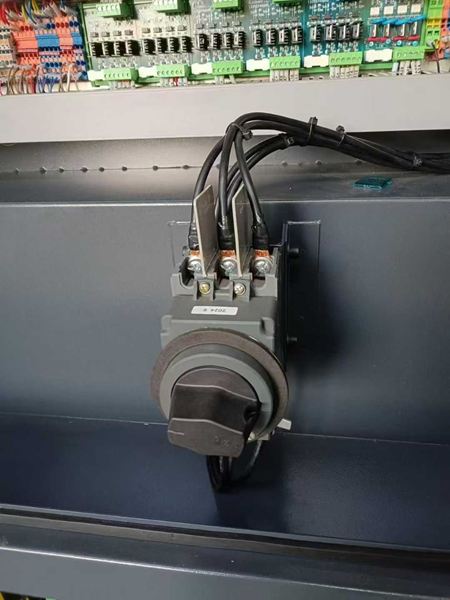 高精度圆锯机细节图